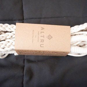 Altru crochet hanging plant basket